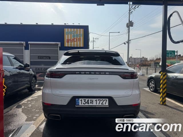 Porsche Cayenne 2020 — Фото 2/17