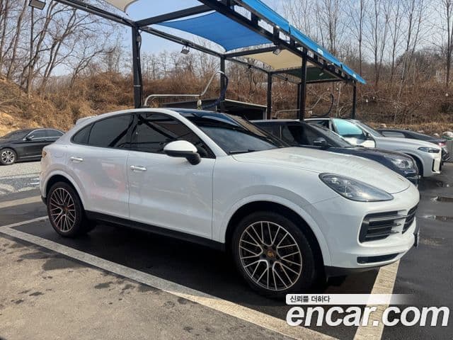 Porsche Cayenne 2020 — Фото 10/17