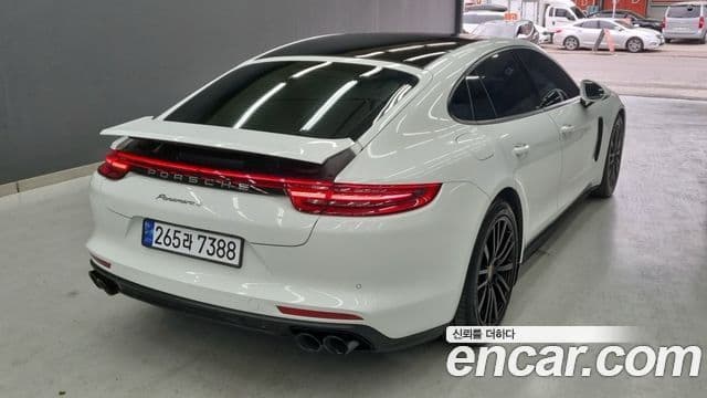 Porsche Panamera 2018 — Şəkil 14/18