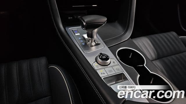 Genesis G70 2019 — Photo 9/20