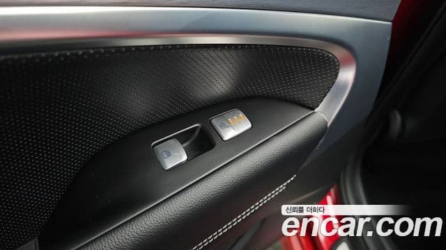 Genesis G70 2019 — Photo 12/20