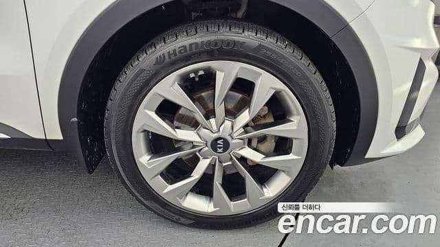 Kia Sorento 2020 — Фото 5/20