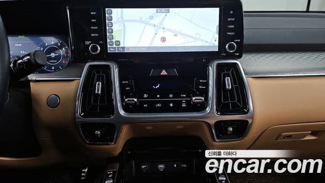 Kia Sorento 2023 — Şəkil 14/20