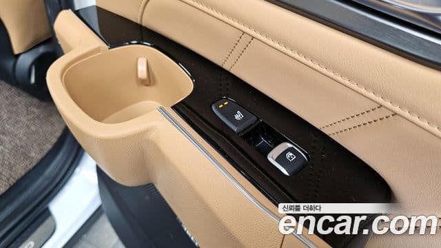Kia Sorento 2023 — Şəkil 19/20