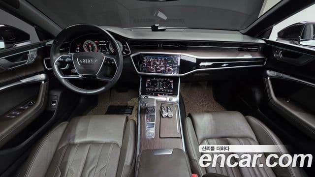 Audi A7 2022 — ფოტო 7/20