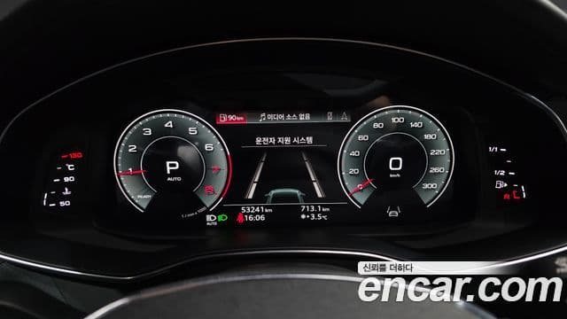Audi A7 2022 — ფოტო 8/20