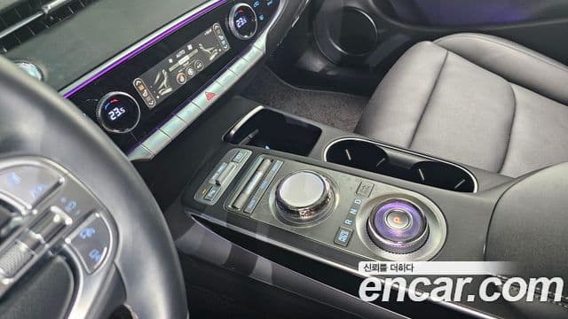 Genesis GV70 2022 — Şəkil 9/20