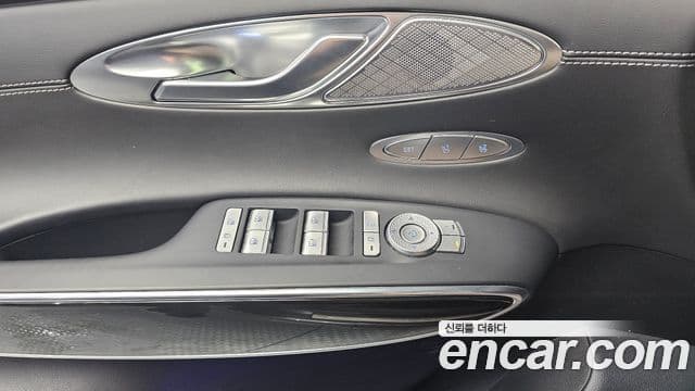 Genesis GV70 2022 — Şəkil 13/20