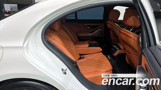 Mercedes-Benz S-Class 2022 — фото 12 из 20