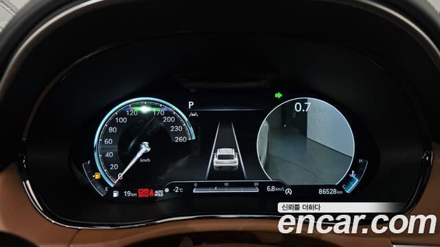 Genesis GV70 2021 — ფოტო 8/20