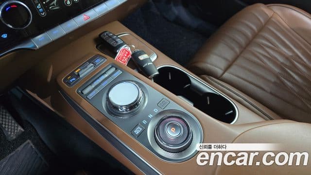 Genesis GV70 2021 — ფოტო 9/20