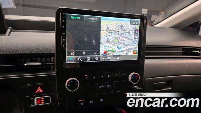 Hyundai Staria 2023 — Şəkil 15/20