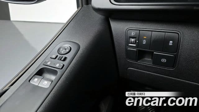 Hyundai Staria 2023 — Şəkil 18/20