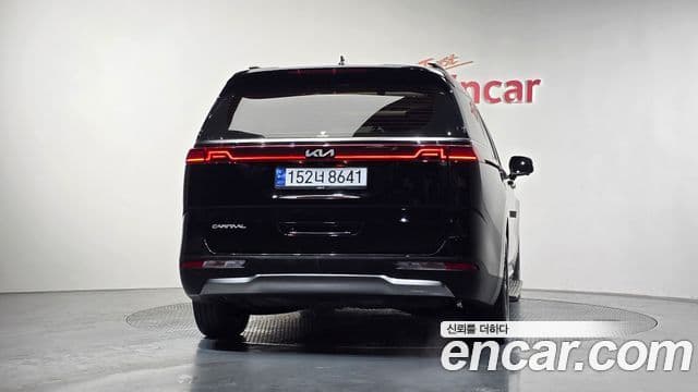Kia Carnival 2023 — Фото 4/20
