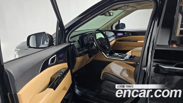 Kia Carnival 2023 — Фото 10/20