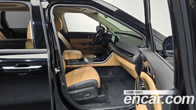 Kia Carnival 2023 — Фото 11/20