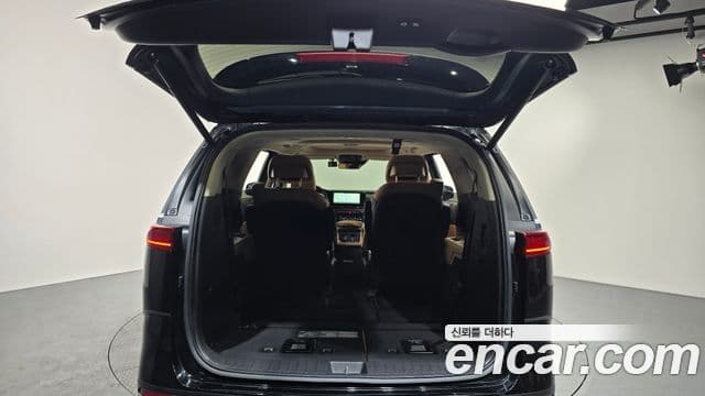 Kia Carnival 2023 — Фото 20/20