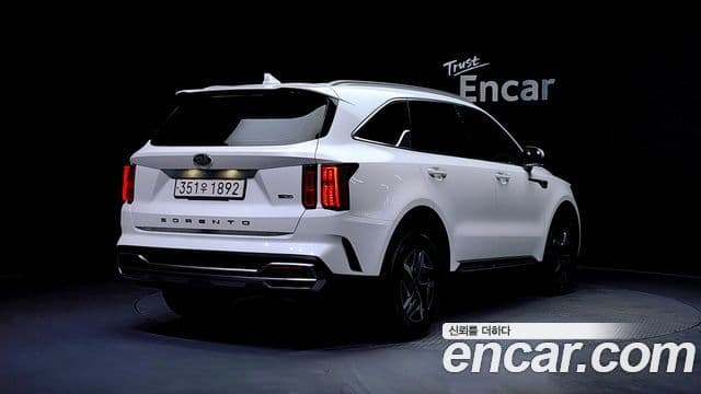 Kia Sorento 2021 — Фото 1/20