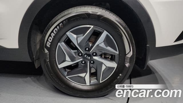 Kia Sorento 2021 — Фото 4/20