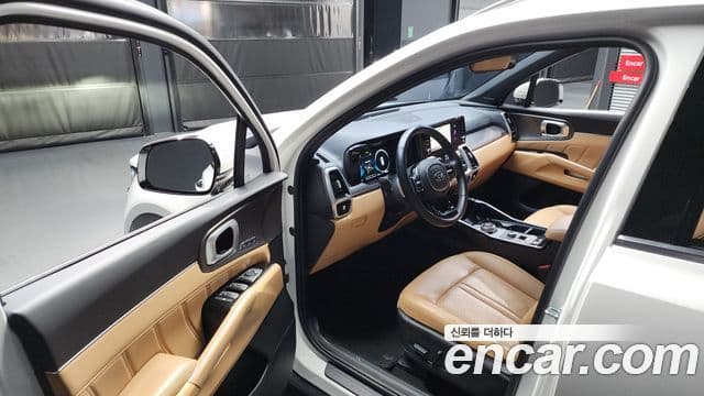 Kia Sorento 2021 — Фото 8/20