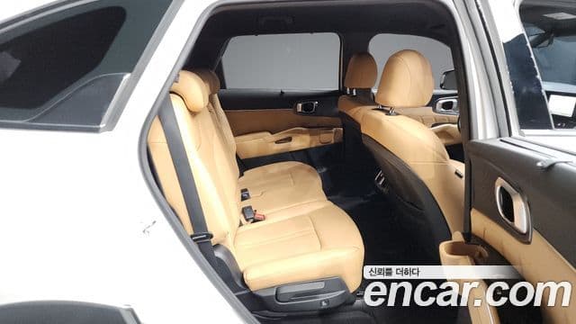 Kia Sorento 2021 — Фото 11/20