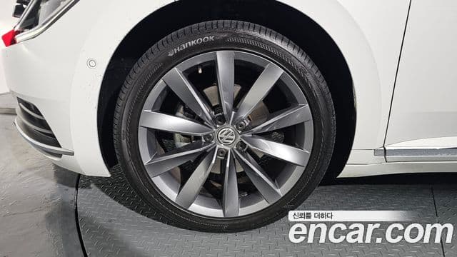 Volkswagen Arteon 2020 — ფოტო 4/20