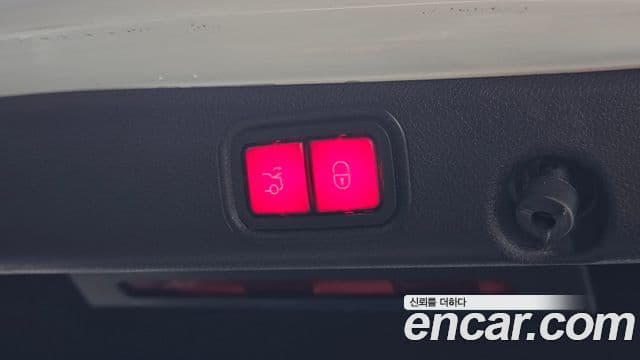 Mercedes-Benz E-Class 2018 — Photo 1/20