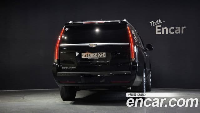 Cadillac Escalade 2019 — Photo 13/20