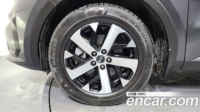 Kia Sorento 2021 — Фото 5/20