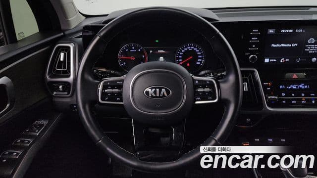 Kia Sorento 2021 — Фото 14/20