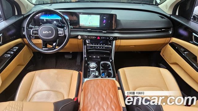 Kia Carnival 2022 — ფოტო 7/20