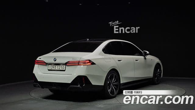 BMW 5 Series 2025 — ფოტო 11/20