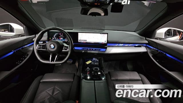 BMW 5 Series 2025 — ფოტო 16/20