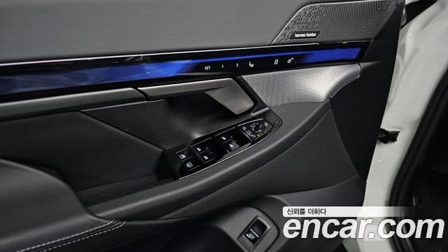 BMW 5 Series 2025 — ფოტო 9/20