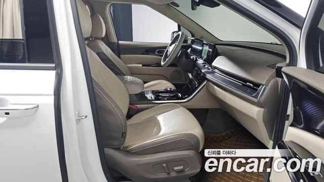 Kia Carnival 2023 — Şəkil 11/20