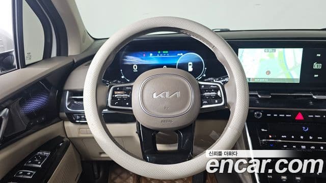 Kia Carnival 2023 — Şəkil 13/20