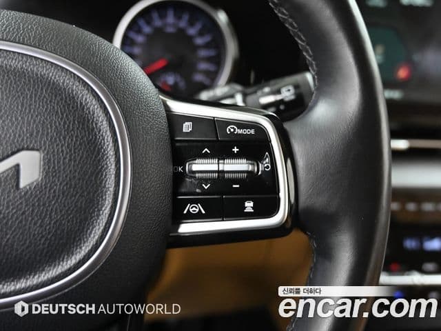Kia Carnival 2022 — Фото 18/20