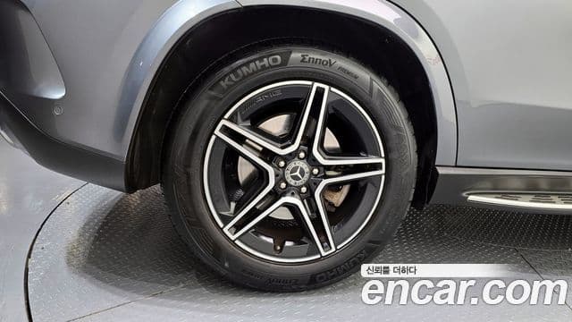 Mercedes-Benz GLE-Class 2021 — ფოტო 5/20