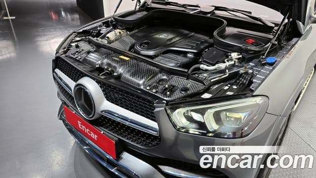 Mercedes-Benz GLE-Class 2021 — ფოტო 6/20