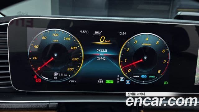 Mercedes-Benz GLE-Class 2021 — ფოტო 8/20