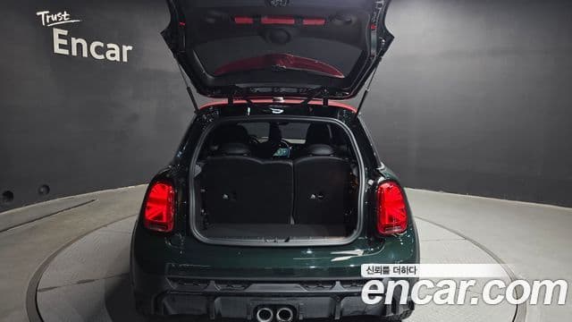 Mini Cooper S 2022 — ფოტო 20/20