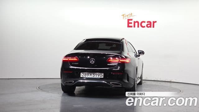 Mercedes-Benz E-Class 2020 — ფოტო 4/20