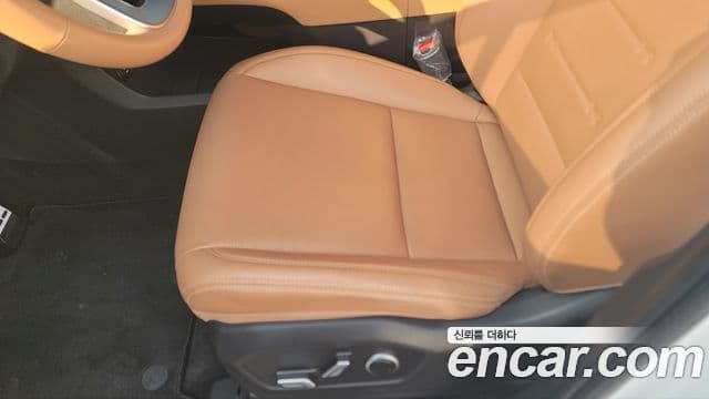Hyundai Santa Fe 2023 — Şəkil 9/20