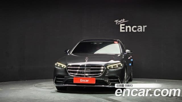 Mercedes-Benz S-Class 2022 — Photo 13/20