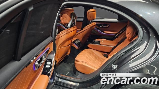 Mercedes-Benz S-Class 2022 — Photo 6/20