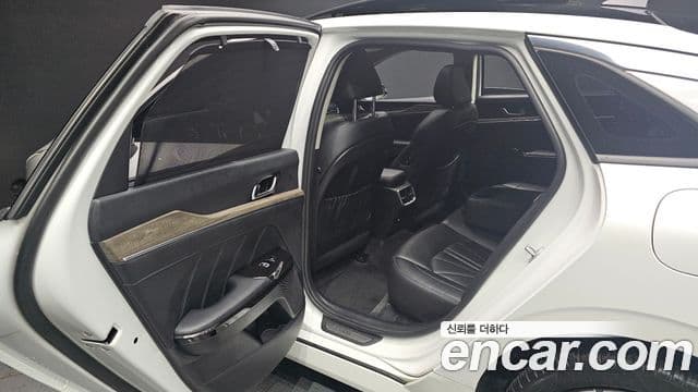 Kia K5 2023 — ფოტო 12/20