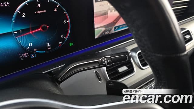 Mercedes-Benz GLE-Class 2019 — Фото 9/20