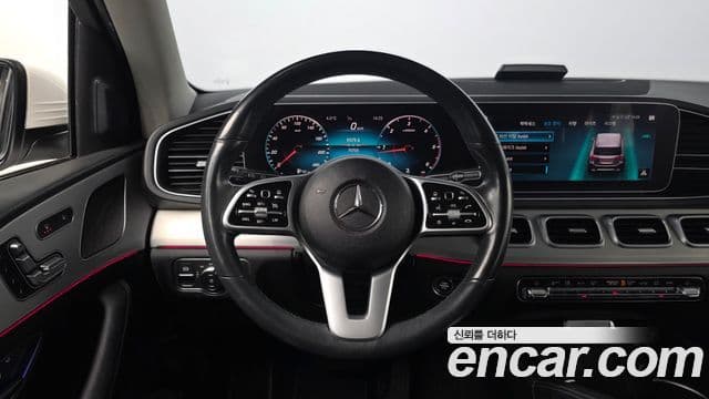 Mercedes-Benz GLE-Class 2019 — Фото 14/20