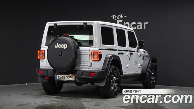 Jeep Wrangler 2020 — фото 2 из 20
