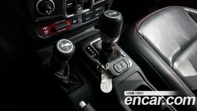 Jeep Wrangler 2020 — фото 8 из 20